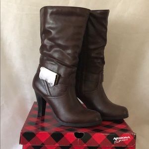 Arizona mid calf boots size 6MB